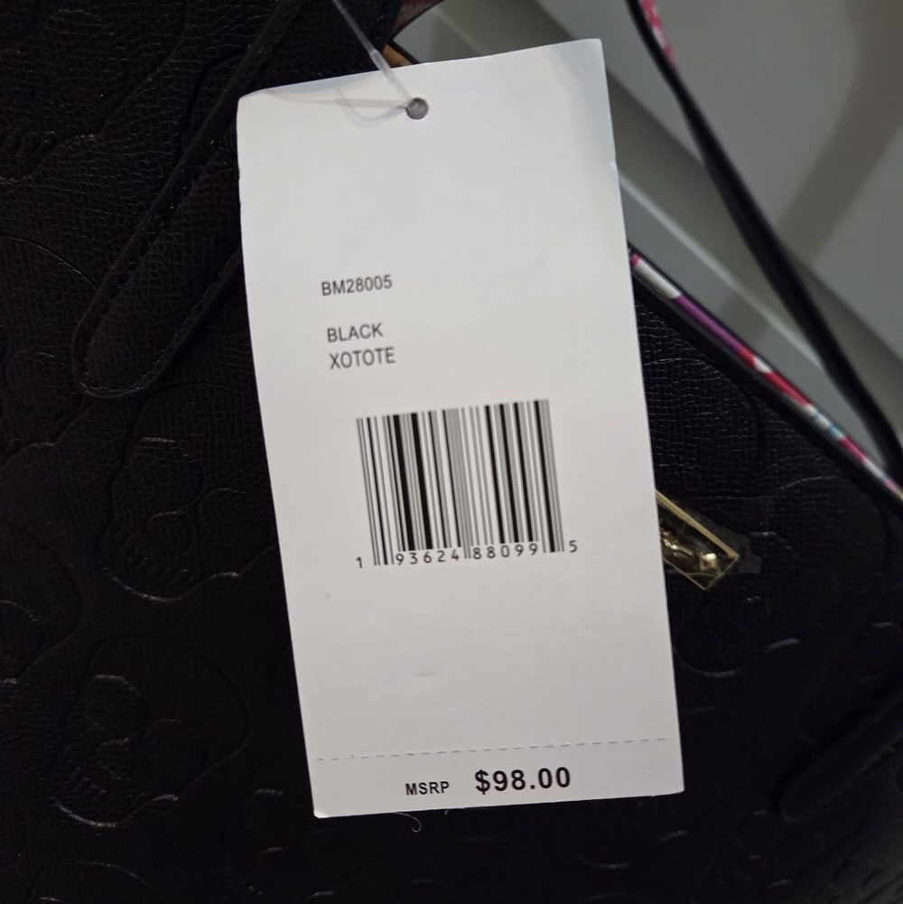 NWT Betsey Johnson Skull Tote w/ Wallet - Picture 5 of 5